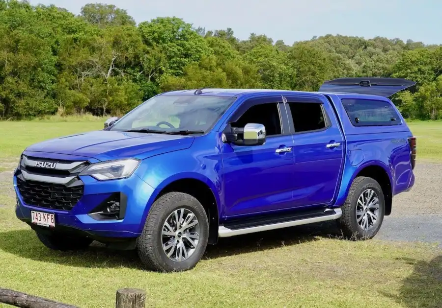 2024 isuzu d-max ls-u+ front side