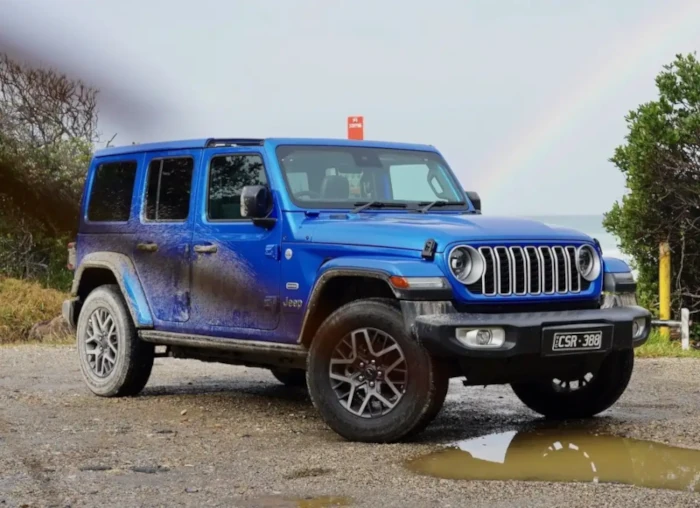 2024 jeep wrangler overland close doors