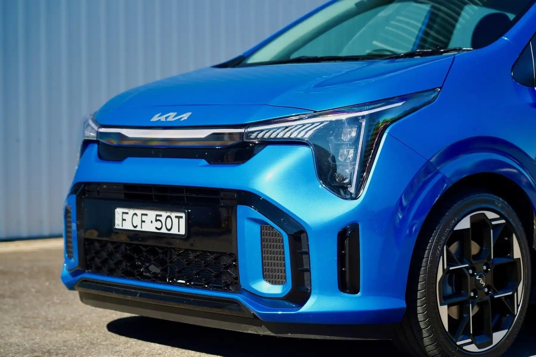 2024 kia picanto gt-line logo front