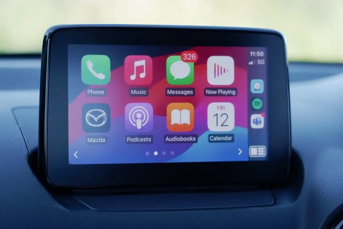 2024 mazda 2 pure sp apple carplay and android auto