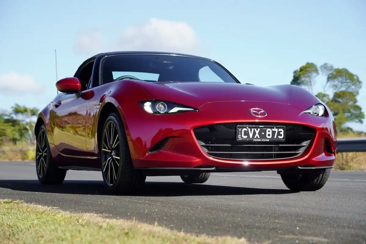 2024 mazda mx-5 roadster gt headlights