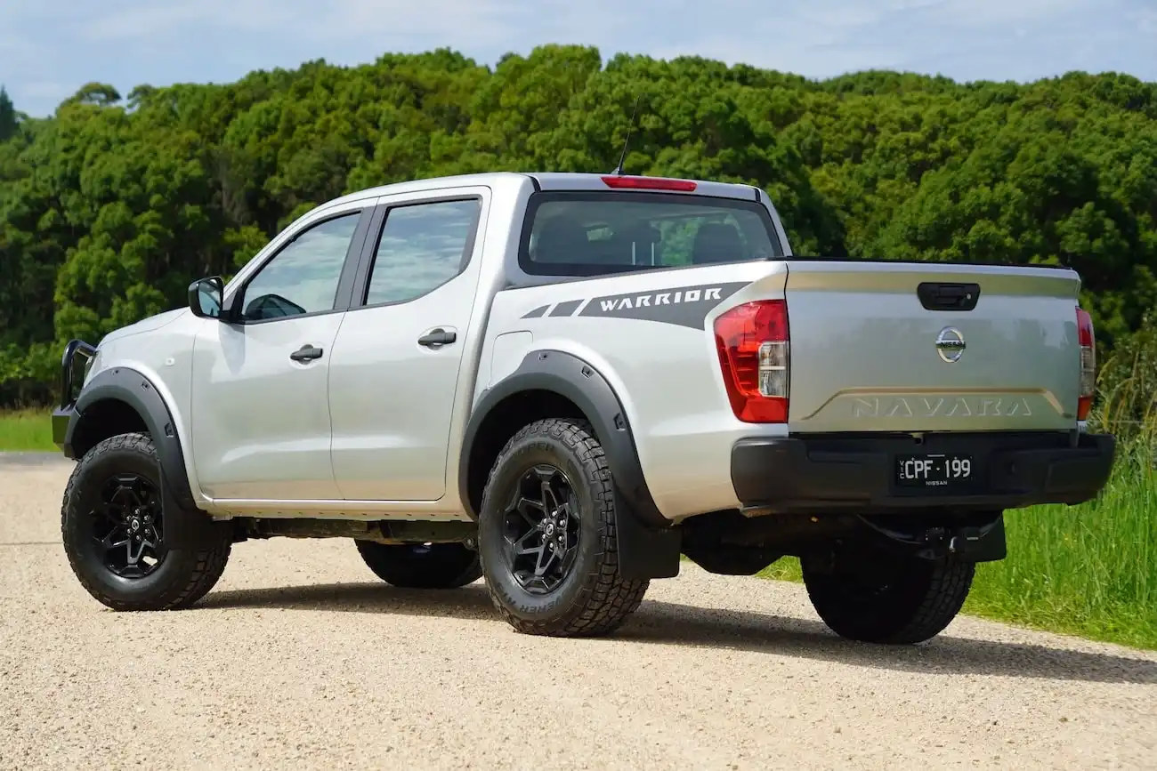 2024 nissan navara sl warrior 4x4 doors