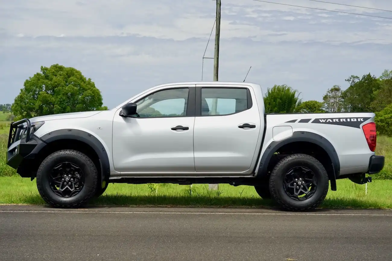 2024 nissan navara sl warrior 4x4 side