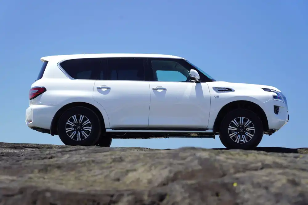 2024 nissan patrol ti side view