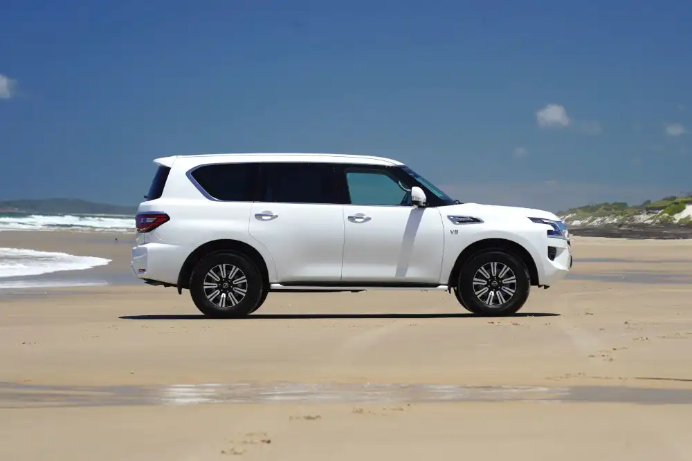 2024 nissan patrol ti side