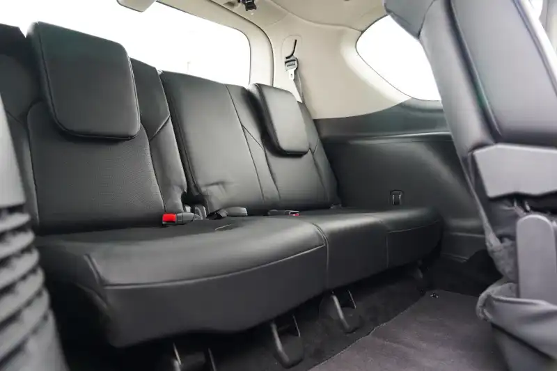 2024 nissan patrol ti third row seats