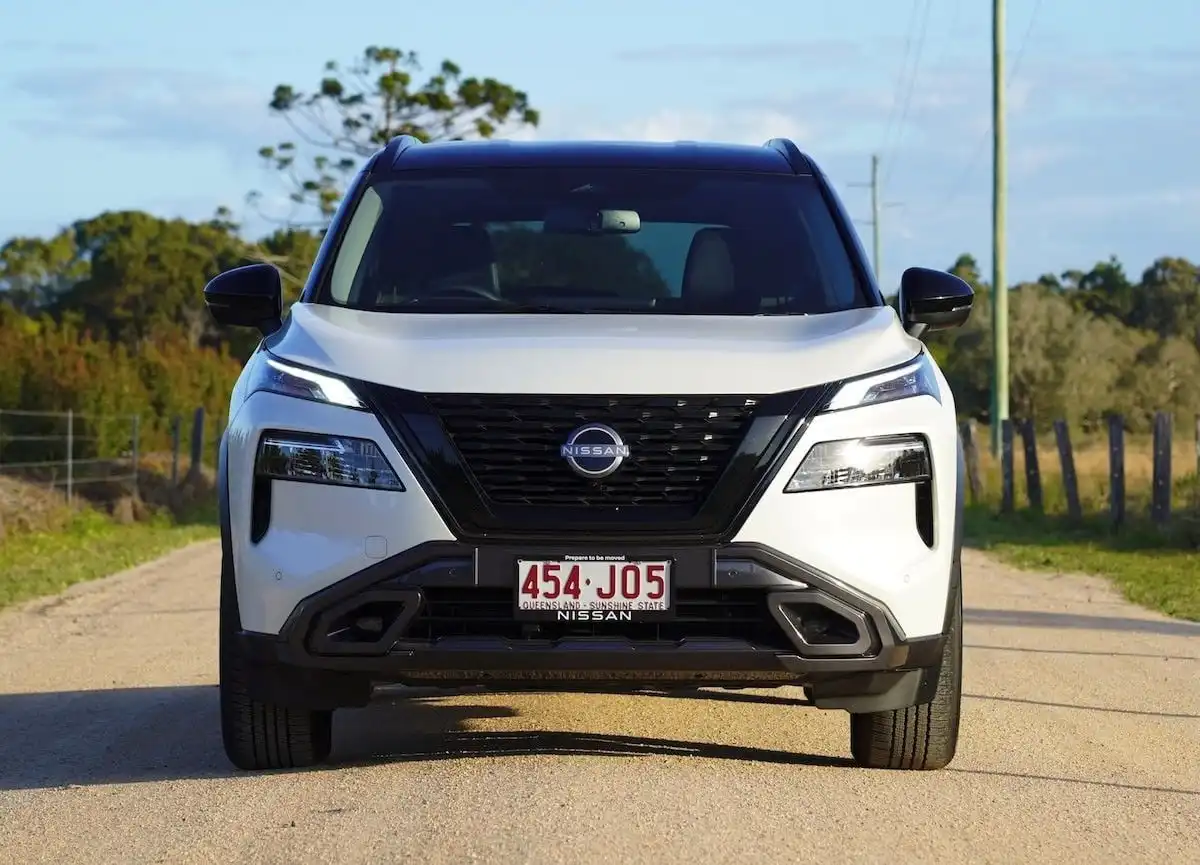 2024 nissan x-trail n-trek 2wd front