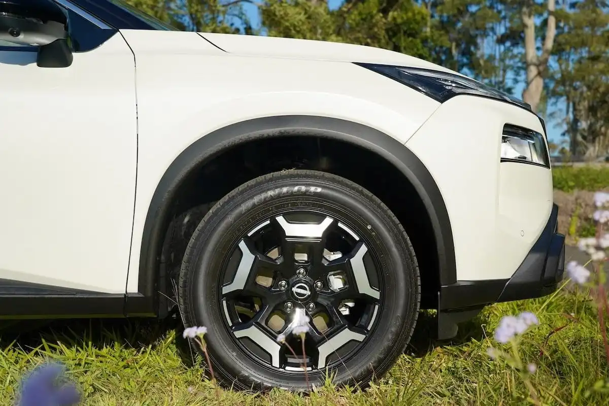 2024 nissan x-trail n-trek 2wd wheel