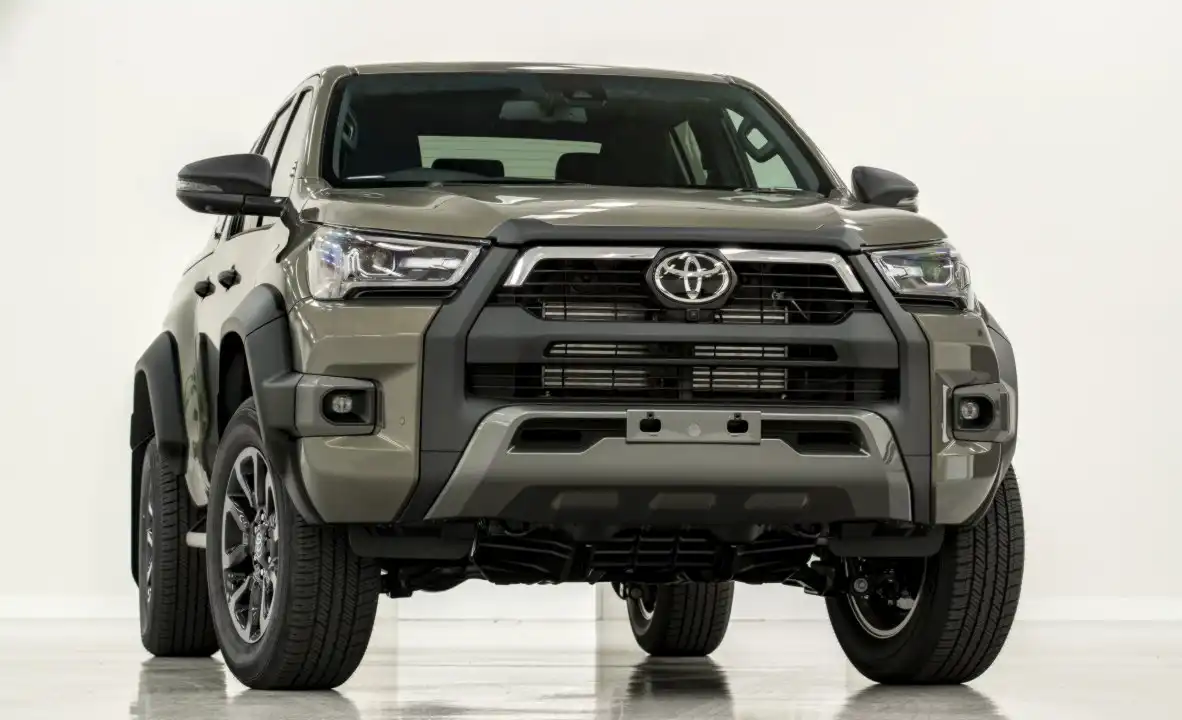 2024 toyota hilux