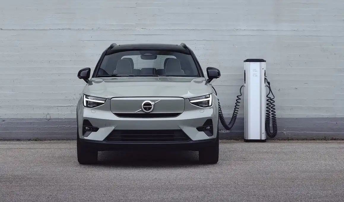 2024 volvo xc40 recharge charging