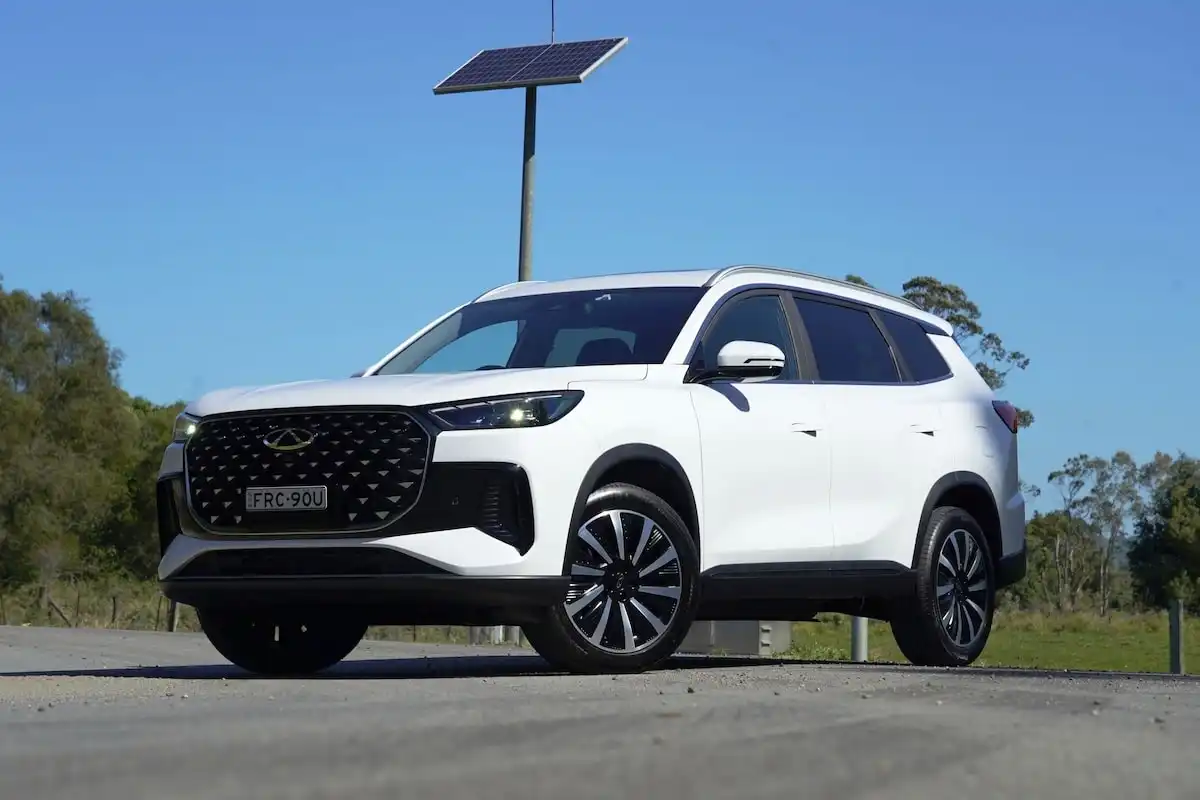 2025 chery tiggo 8 super hybrid ultimate phev front