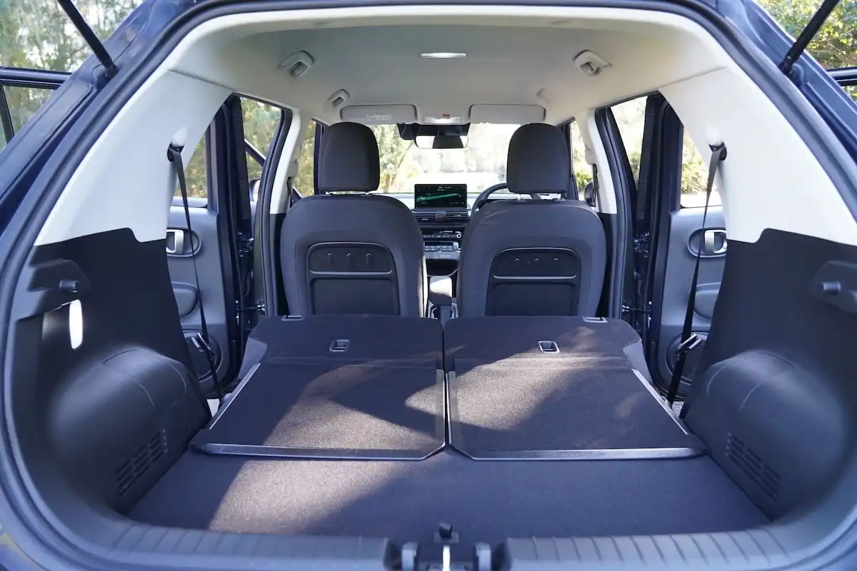 2025 hyundai inster standard range boot open