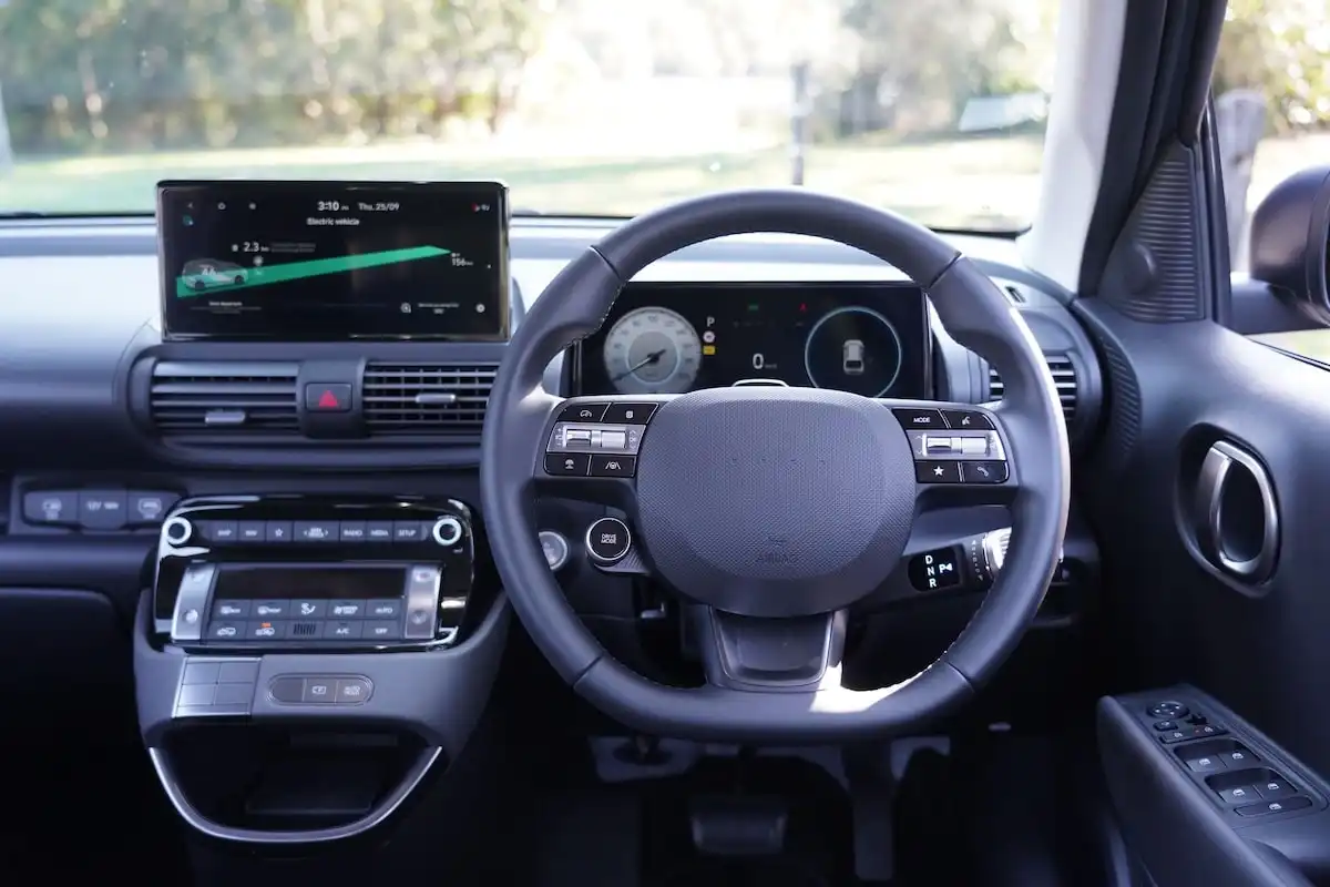 2025 hyundai inster standard range features