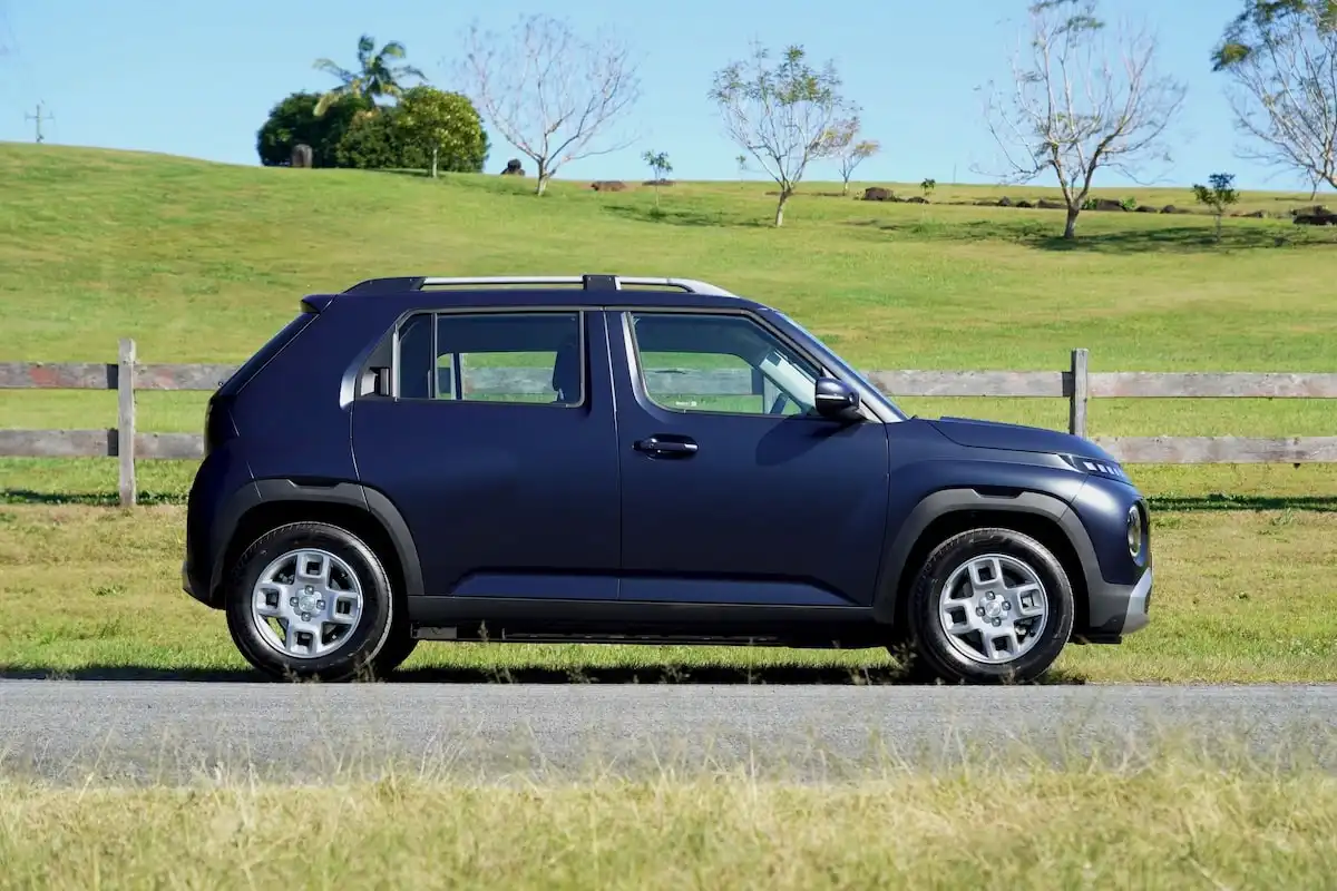 2025 hyundai inster standard range side