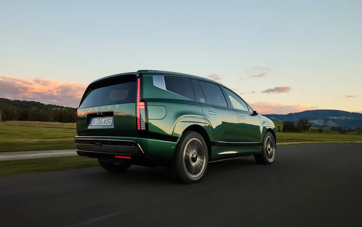 2025 hyundai ioniq 9 rear