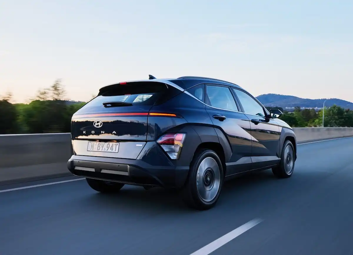 2025 hyundai kona hybrid rear