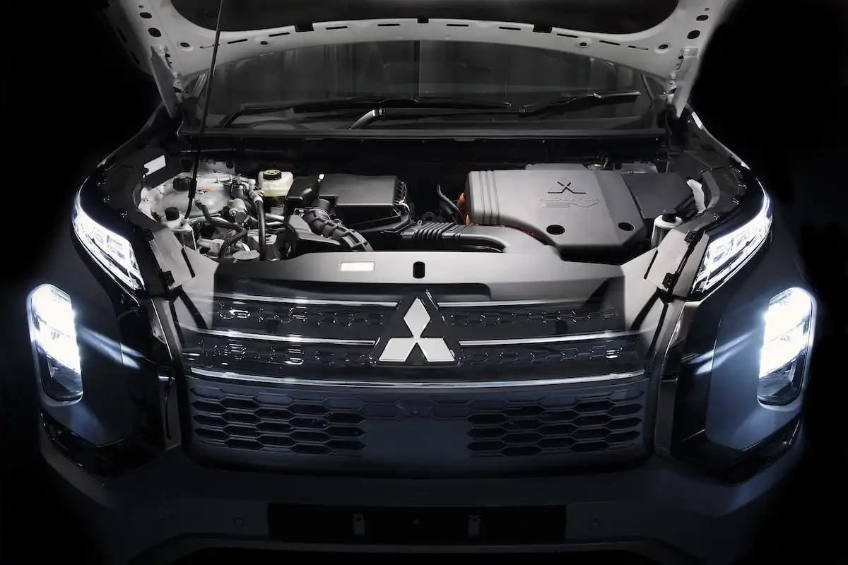 2025 mitsubishi outlander engine