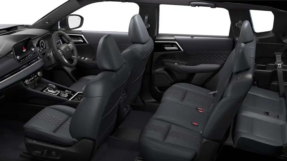 2025 mitsubishi outlander interior side leather