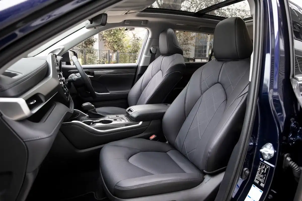 2025 toyota kluger seats