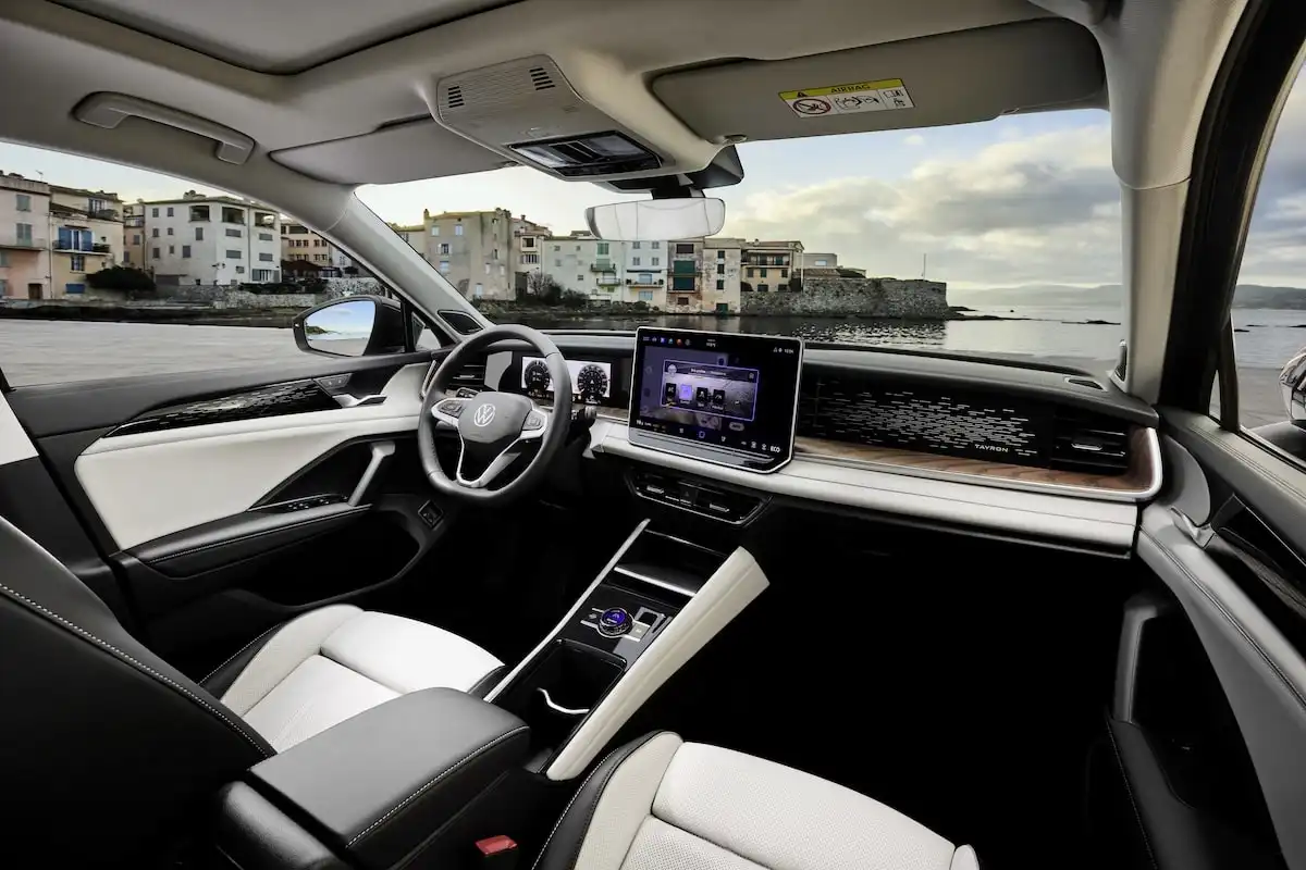 2025 volkswagen tayron interior